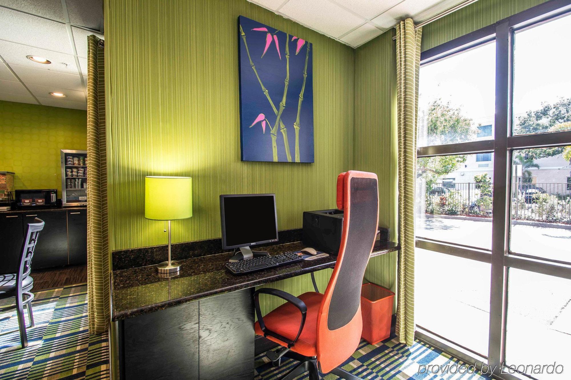 Comfort Inn & Suites Lantana - West Palm Beach South Экстерьер фото