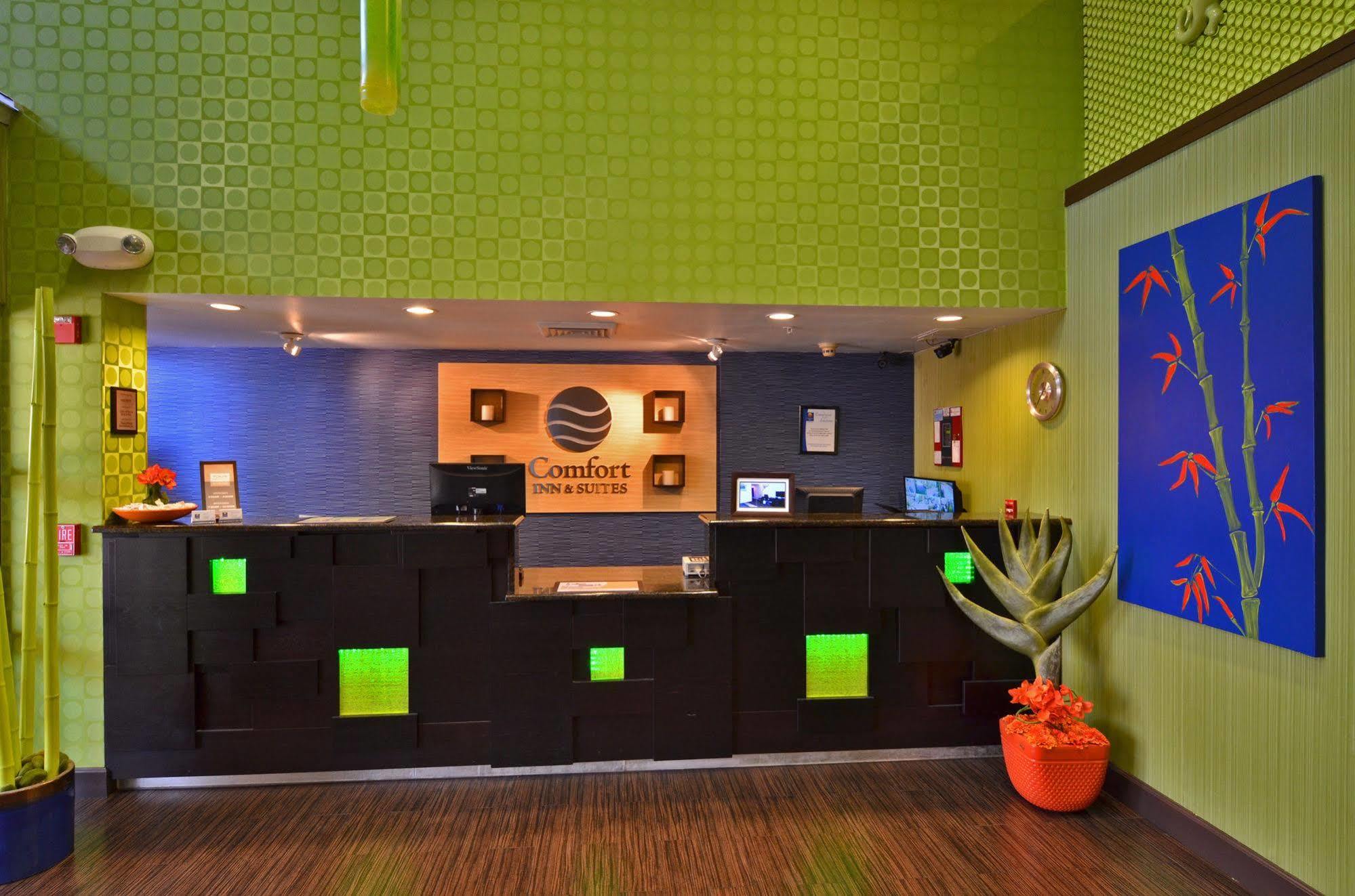 Comfort Inn & Suites Lantana - West Palm Beach South Экстерьер фото