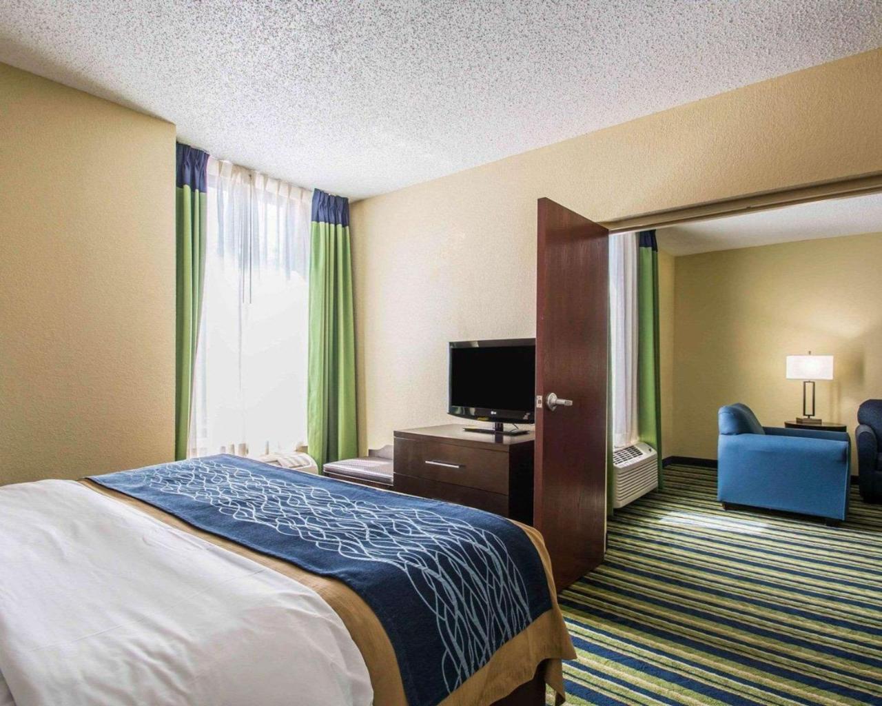 Comfort Inn & Suites Lantana - West Palm Beach South Экстерьер фото